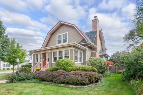 223 Illinois St, Elmhurst, IL 60126-2704