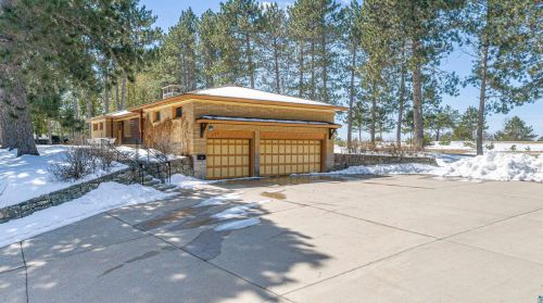 733 Central Ave, Ely, MN 55731-1337