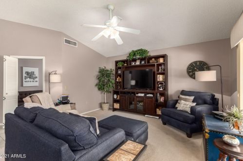 6350 Sawgrass Dr, Chandler AZ 85249-4352 exterior