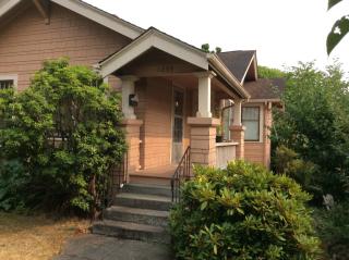 1233 69th St, Seattle WA  98117-6218 exterior