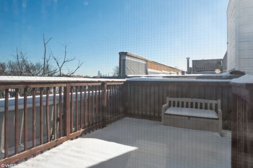 3308 Greenview Ave, Chicago IL  60657-2100 exterior