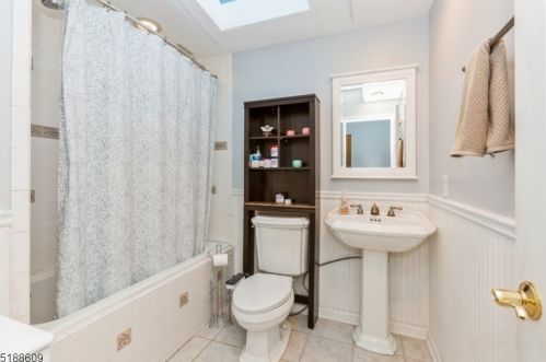 1068 Elm Ter, Rahway NJ  07065-1838 exterior