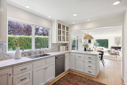 5 Amicita Ave, Mill Valley CA 94941-2101 exterior