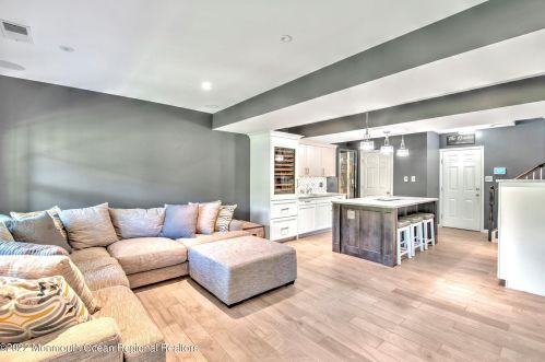 44 Pate Dr, Middletown NJ 07748-1700 exterior