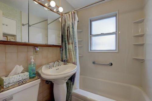 7101 Stuth Pl, Milwaukee WI 53219-1952 exterior