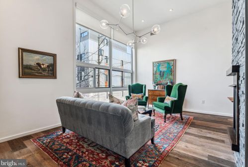 1114 Bodine St, Philadelphia PA  19147-5306 exterior