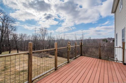 2 Silver Brook Ln, Torrington CT 06790-7814 exterior