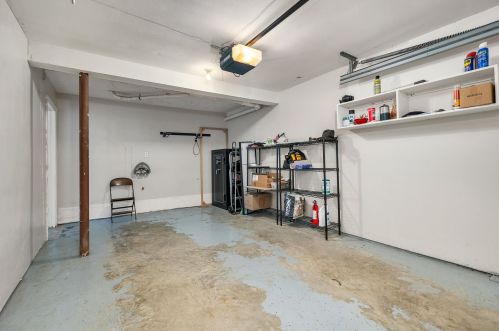 39 Frd Lndg Dr, Dover NH 03820-4552 exterior