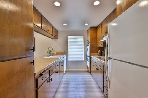 872 Halecrest Dr, Chula Vista CA 91910-6412 exterior