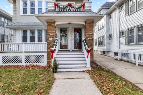 1825 Olive St, Milwaukee WI  53209-6840 exterior