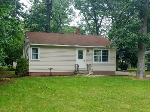 1477 Poulson Rd, Meskegon, MI 49445-2533