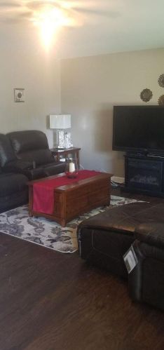 3560 78th Ave, Gary, IN 46410-5002