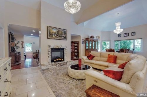 469 Saddle Riv Rd, Upper Saddle River NJ 07458-1774 exterior