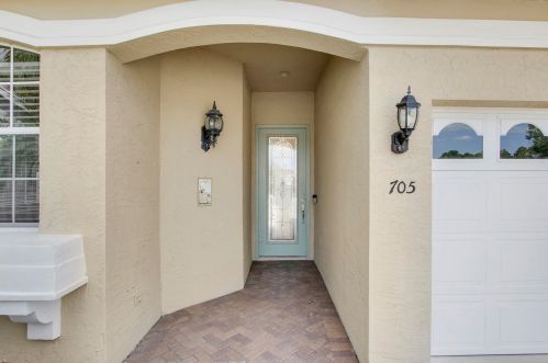 705 Andros Cv, Fort Pierce, FL 34986-3451