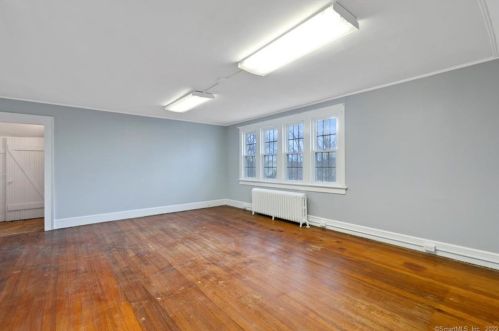 458 Main St, Meriden CT 06451-5090 exterior