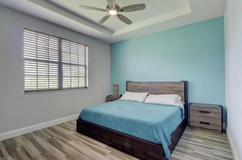 7468 Bristol Cir, Naples FL 34120-0693 exterior