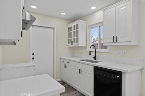 5804 Cedar Gln Ln, Bakersfield CA 93313-3345 exterior