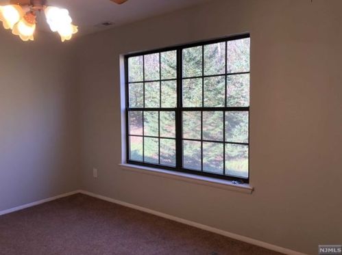 56 Beacon Hill Rd, West Milford Lakes NJ  07480-1261 exterior