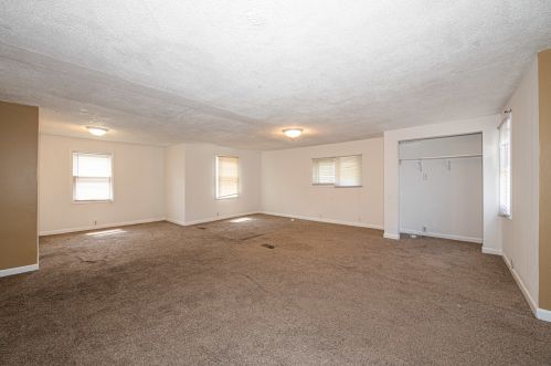 811 9 Ave, Broadview IL 60153-1918 exterior