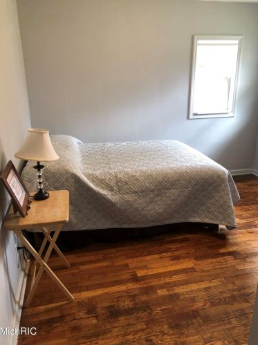 3111 Macarthur Rd, Meskegon MI  49442-1538 exterior