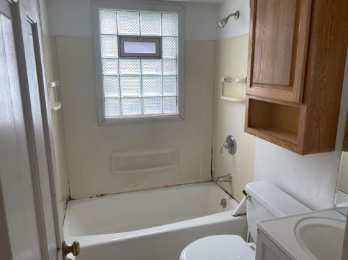 10923 Marion St, Milwaukee WI 53222-1126 exterior