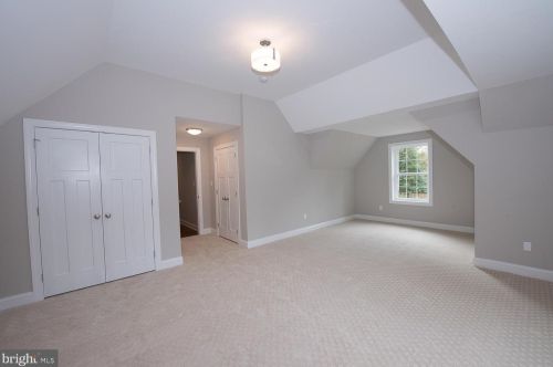 323 Abbey Rd, Berwyn PA 19312-1830 exterior