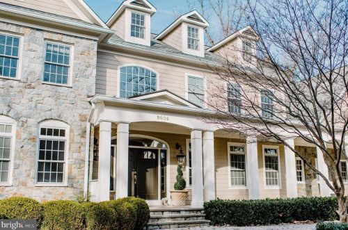 9606 Falls Rd, Rockville, MD 20854-3920