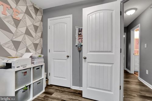 77 Overlook Dr, Hanover PA 17331-9136 exterior