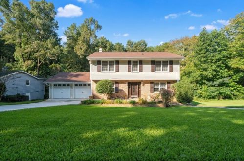 3888 Commander Dr, Atlanta, GA 30341-1871