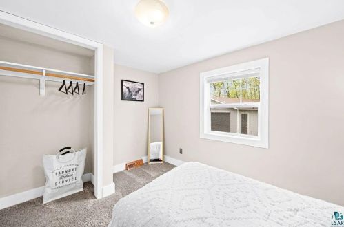 613 Howard Gnesen Rd, Duluth MN 55803-9264 exterior