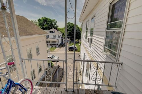 43 5 Ave, Woonsocket RI 02895-5019 exterior