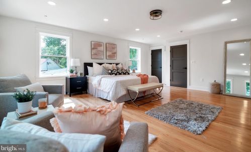 102 Ritchie Ave, Silver Spring MD  20910-5112 exterior