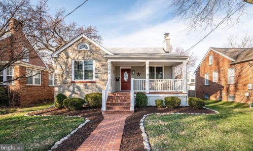 104 Monroe Ave, Alexandria VA 22301-1922 exterior