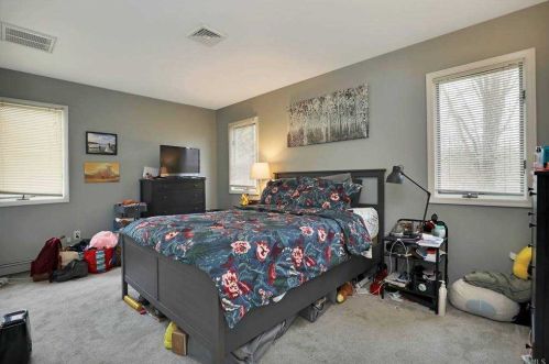 347 8 St, Bohemia NY 11716-1332 exterior