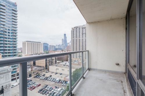 100 14th St, Chicago IL  60605-2889 exterior