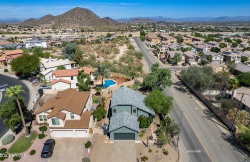 1944 Behrend Dr, Phoenix AZ 85027-3834 exterior