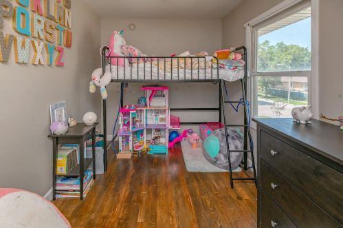 5411 Ohio Ave, Milwaukee WI 53219-4453 exterior