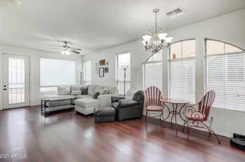 7429 19th St, Phoenix AZ  85042-5795 exterior