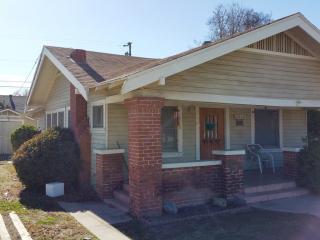 2501 San Emidio St, Bakersfield, CA 93304-1131