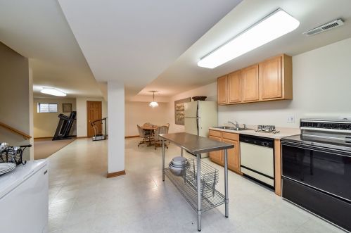 502 Pheasant Trl, Saint Charles IL 60174-8847 exterior