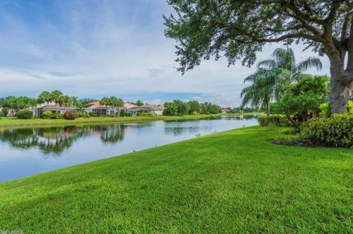 3013 Futuna Ln, Naples, FL 34119-1601