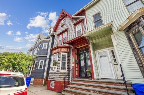 671 6 St, Boston MA 02127-3131 exterior