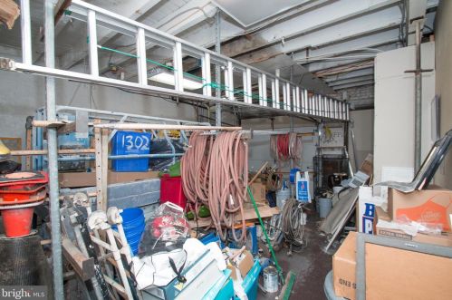 1302 Alder St, Philadelphia PA 19148-4908 exterior