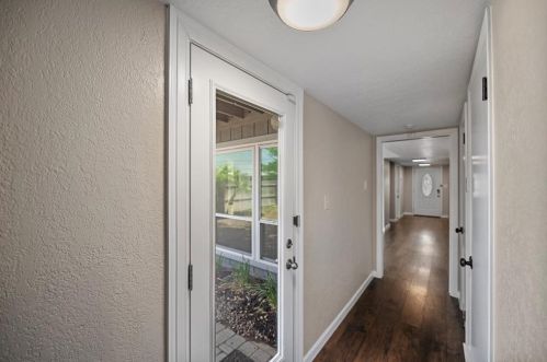 1802 Edgehill Dr, San Antonio TX 78209-2023 exterior