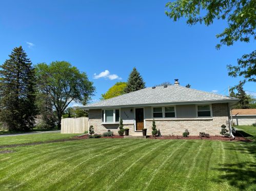 7792 Fairway Pl, Milwaukee, WI 53223-4375