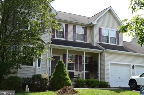 1070 Spring Meadow Dr, Quakertown, PA 18951-5002