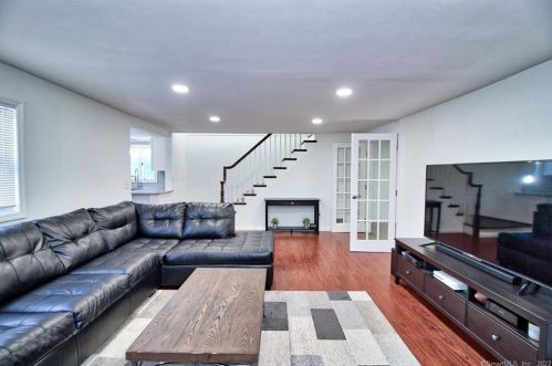 28 High St, Torrington CT 06790-6316 exterior