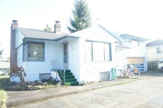 7901 12 Ave, Seattle WA  98106-2115 exterior