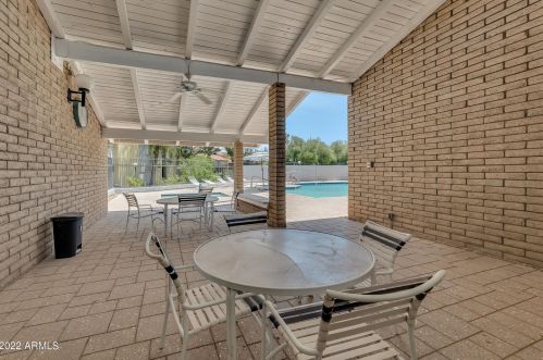 4713 10 St, Phoenix AZ 85020-2625 exterior