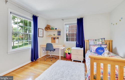 11601 Magruder Ln, Rockville MD 20852-4369 exterior